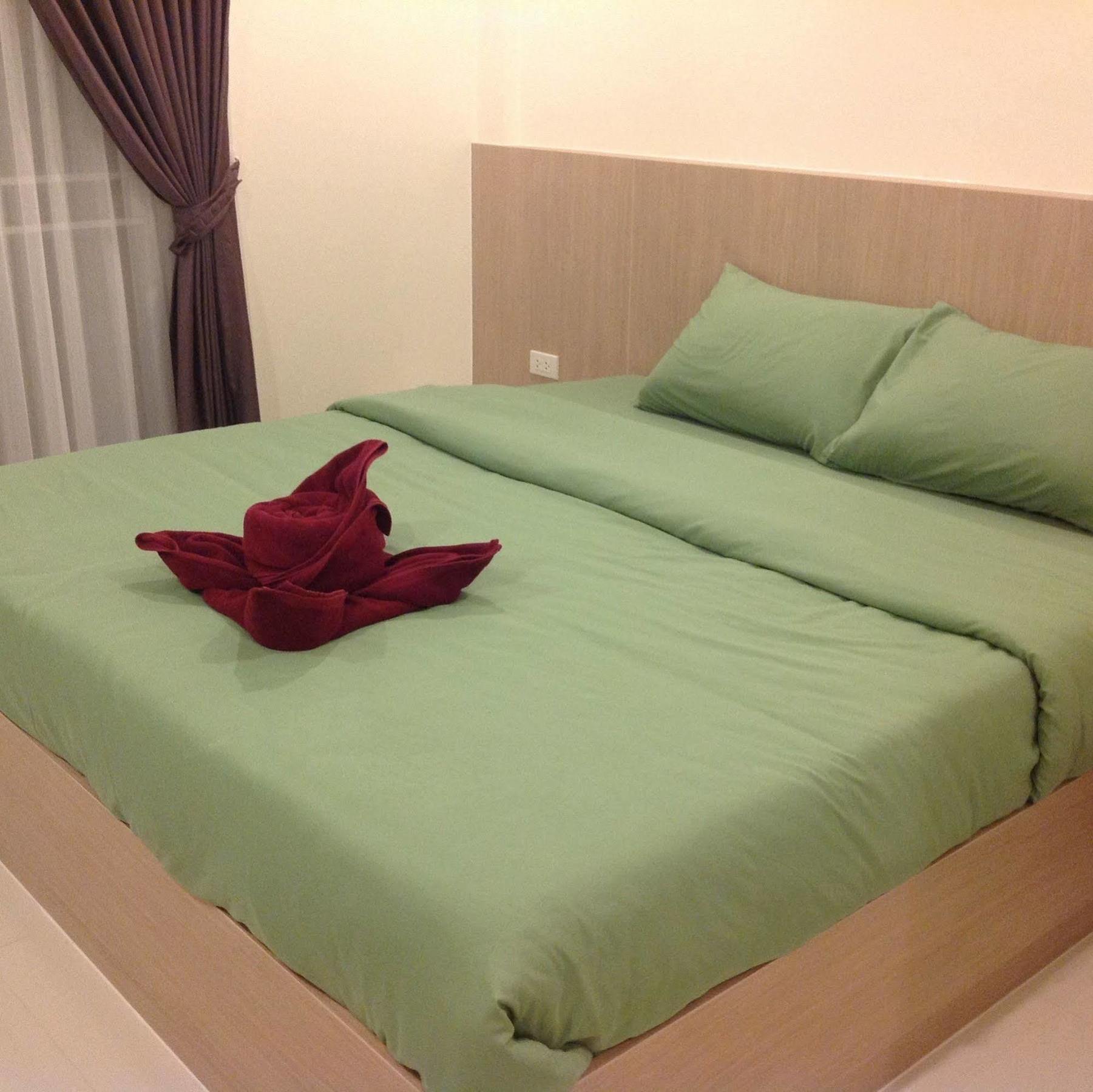 Oyo 306 Paradise Park Laemchabang Сі-Рача Екстер'єр фото